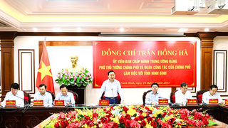 Phó Thủ tướng Trần Hồng Hà: Ninh Bình muốn phát triển đô thị bền vững cần chuyển đổi kinh tế xanh và tập trung chuyển đổi số