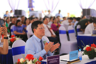 Thứ trưởng Mai Lương Khôi dự lễ khánh thành công trình trọng điểm hồ chứa nước Cánh Tạng