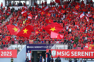 Cổ động viên Việt Nam luôn tuyệt vời