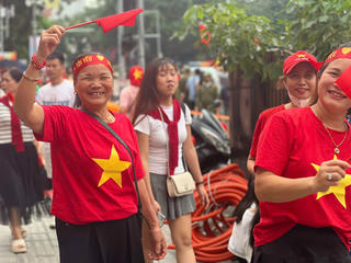 Hà Nội: Cung cấp miễn phí nước uống, lương khô, bánh cho người dân xem diễu binh 2/9