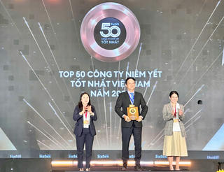 Bảo Việt liên tiếp được vinh danh trong 'Danh sách 50 công ty niêm yết tốt nhất Việt Nam' (Forbes) từ 2013