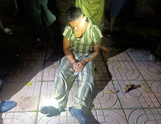 Bắt giữ phạm nhân trốn trại ẩn mình trên cây rừng