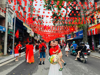 Khu phố treo 12.000 lá cờ hút khách đến “check in” dịp Quốc khánh 2/9