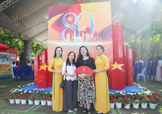 Triển lãm ảnh 'Từ kỷ nguyên độc lập, thống nhất đất nước đến kỷ nguyên vươn mình của dân tộc'