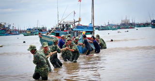 Thủ tướng chỉ đạo các địa phương chủ động cấm biển, ứng phó bão mức cao nhất
