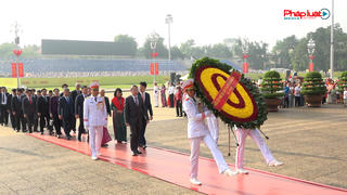Đoàn công tác Bộ Tư pháp dâng hương, báo công tại Lăng Chủ tịch Hồ Chí Minh và Khu di tích lịch sử Bộ Tư pháp tại tỉnh Tuyên Quang