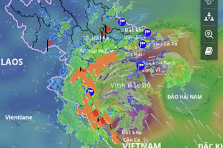 Khi đổ bộ vào đất liền bão số 5 duy trì cường độ mạnh cấp 14, giật cấp 15-16