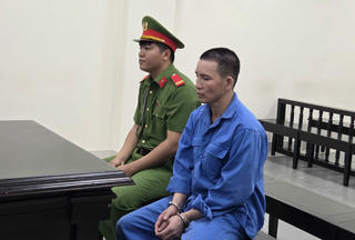 Bị nhắc nhở vì to tiếng với phụ nữ, người đàn ông sát hại quản lý