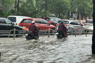 Thời tiết ngày 27/8: Mưa lớn ở Hà Nội và các tỉnh Bắc Bộ giảm dần