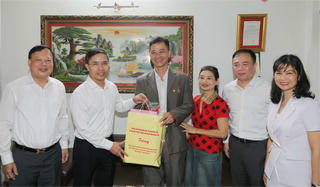 Quảng Ninh: Thăm, tặng quà các gia đình chính sách nhân dịp Quốc khánh 2/9