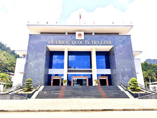 Kinh tế cửa khẩu Cao Bằng khởi sắc, trở thành trụ đỡ vững chắc cho ngân sách tỉnh
