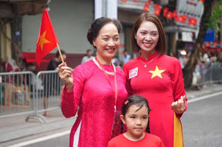 Nghệ sĩ Việt tự hào khi được tham gia diễu binh, diễu hành