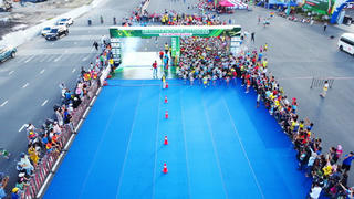 Giải Marathon Cúp PETROVIETNAM gắn với Ngày hội Cua Cà Mau