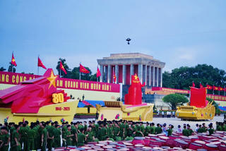 Khối Nghi trượng đi đầu: Dấu ấn thiêng liêng trong lễ diễu binh mừng 80 năm mùa thu lịch sử