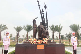 Cụm tượng tri ân quốc tế - Bằng chứng sống động của tình đoàn kết trong sáng, thủy chung