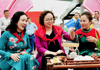 Thưởng thức đặc sản xứ Nghệ tại Triển lãm 80 năm thành tựu đất nước