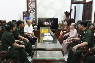 Hải Đoàn Biên phòng 48 cùng Báo PLVN tri ân mẹ Việt Nam Anh Hùng tại Gia Lai