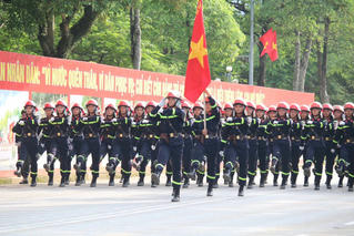 Những người lính quả cảm nơi tuyến đầu chống “giặc lửa”