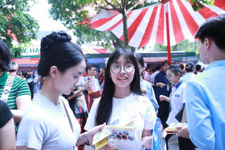 Nhiều đại học tặng sinh viên 100.000 đồng dịp Tết Độc lập 2/9