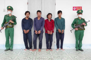 BĐBP Cà Mau: Bàn giao nhóm thuyền viên khống chế thuyền trưởng cho công an điều tra