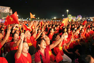 Thủ tướng chỉ đạo hoàn thành tặng quà 100.000 đồng cho toàn dân trước Quốc khánh 2/9
