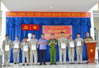 Cà Mau: Công bố quyết định đặc xá cho 21 phạm nhân 
