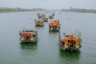 Lễ hội Điện Huệ Nam thu hút đông đảo tín đồ và thập phương du khách