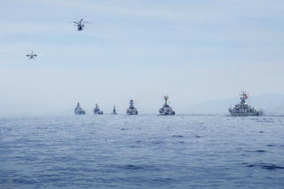 A80: Chính thức lộ diện dàn phương tiện diễu binh trên biển