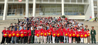 Kiều bào hướng về Ngày lễ lớn của dân tộc