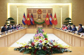 Thủ tướng Phạm Minh Chính hội kiến Chủ tịch Đảng Nhân dân Campuchia, Chủ tịch Thượng viện Campuchia Hun Sen