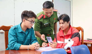 Tuổi trẻ Công an Cà Mau hỗ trợ vận hành mô hình chính quyền hai cấp