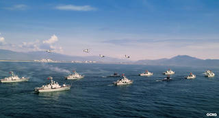 Mãn nhãn màn diễu binh trên biển mừng Tết Độc lập