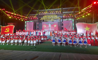 Bầu trời Bắc Ninh bừng sáng trong đêm Quốc khánh với màn pháo hoa mãn nhãn 