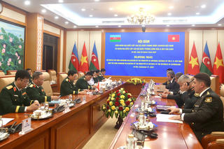 Bộ trưởng Bộ Quốc phòng Phan Văn Giang chủ trì lễ đón và hội đàm với Bộ trưởng Bộ Quốc phòng Azerbaijan