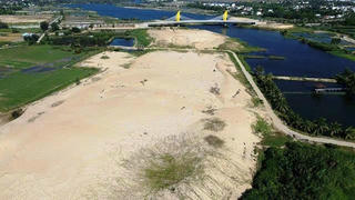 Đà Nẵng thu về hơn 49 tỷ đồng từ đấu giá cát nạo vét sông Cổ Cò