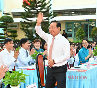 TP.HCM: Thầy và trò quyết tâm phát huy truyền thống hiếu học, thực hiện thắng lợi nhiệm vụ năm học mới