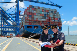 Cán cân thương mại hàng hóa tháng 8/2025 thặng dư 3,72 tỷ USD