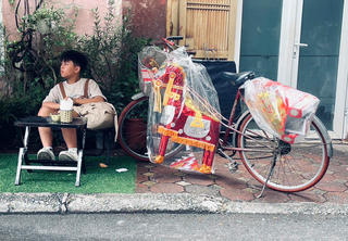 Ngựa âm - Ngựa dương, chuyến đi qua cõi vô hình