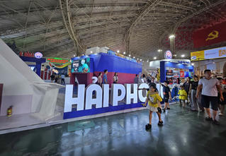 Hải Phòng tổ chức xe đưa đón miễn phí người dân tham quan Triển lãm A80 tại Hà Nội