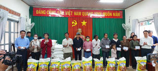 Lâm Đồng hỗ trợ người dân thôn K’Rèn bị ảnh hưởng do ngập lụt