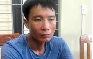 Bắt giữ đối tượng tàng trữ, mua bán trái phép chất ma túy, thu cả súng và đạn