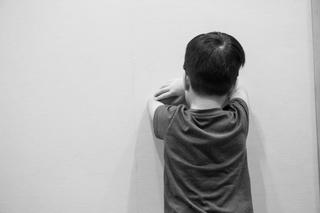 Bắt tạm giam đối tượng hành hạ con đẻ