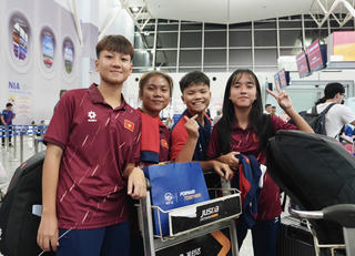  U17 nữ Việt Nam tập huấn tại câu lạc bộ Borussia Dortmund