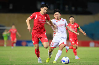 CLB Công an Hà Nội lên ngôi đầu bảng V.League