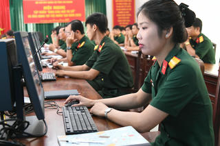 BCHQS tỉnh An Giang tổ chức tập huấn ứng dụng AI cho sĩ quan, quân nhân