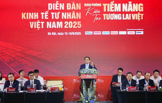 Cộng đồng doanh nghiệp tư nhân đồng hành cùng dân tộc bước vào 
kỷ nguyên mới phát triển giàu mạnh
