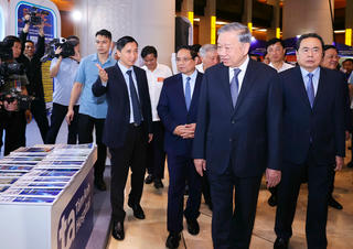 Bệnh viện Tâm Anh giới thiệu dàn “siêu Robot AI” tại tòa nhà Quốc hội
