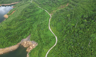 Ưu tiên nguồn vốn nâng cấp Quốc lộ 49F để vận chuyển hàng hóa từ Lào về các cảng biển Huế