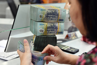 Đề xuất miễn thuế TNCN cho lương ngân sách