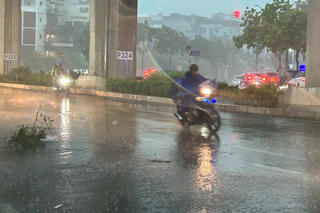 Thời tiết ngày 18/9: Vùng ven biển Bắc Bộ và nhiều khu vực khác cần cảnh giác nguy cơ mưa cường suất lớn